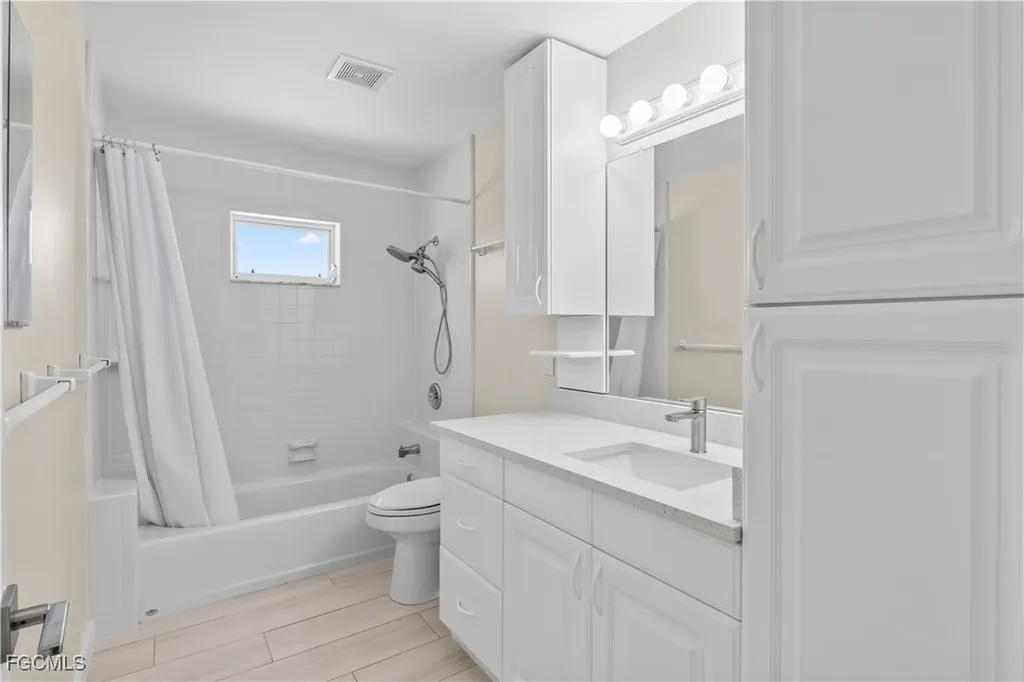3446 Pinetree Drive St. James City FL 33956