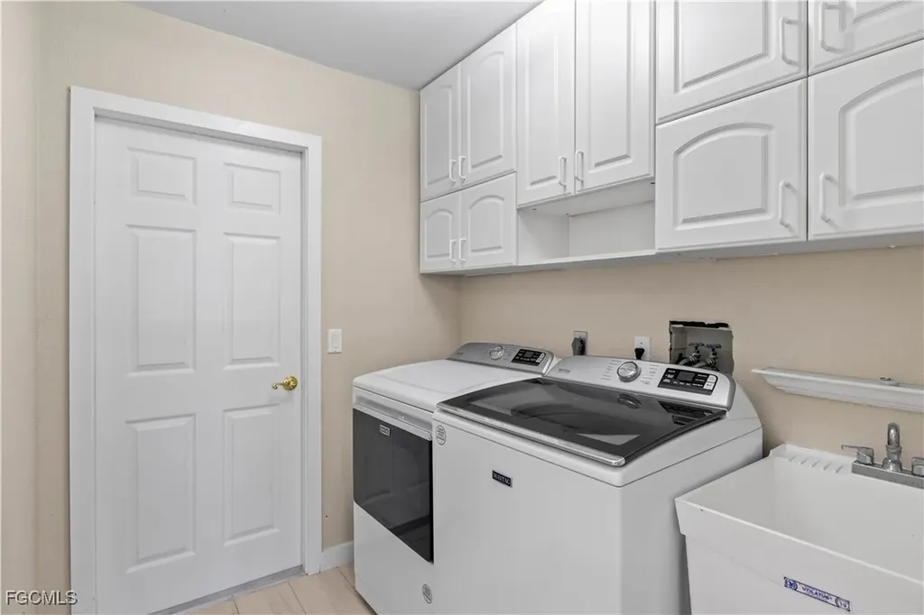3446 Pinetree Drive St. James City FL 33956