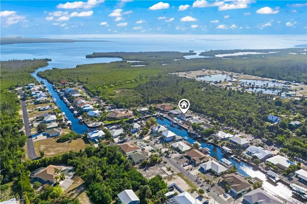 3446 Pinetree Drive St. James City FL 33956