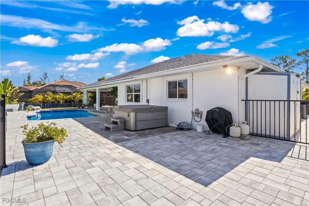 3446 Pinetree Drive St. James City FL 33956