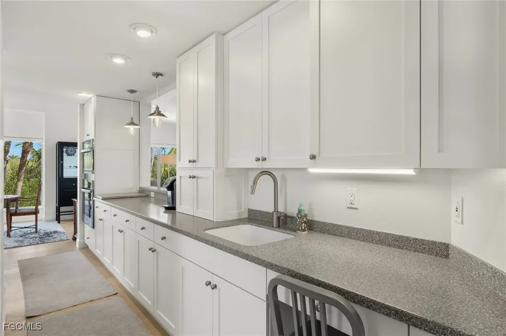 2400 Los Colony Road Sanibel FL 33957