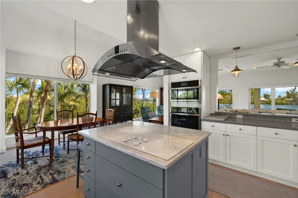 2400 Los Colony Road Sanibel FL 33957