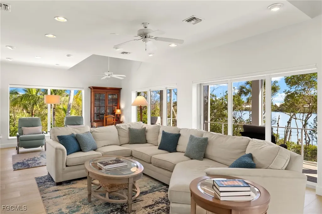 2400 Los Colony Road Sanibel FL 33957