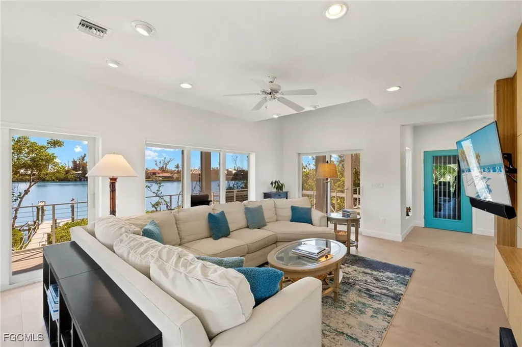 2400 Los Colony Road Sanibel FL 33957