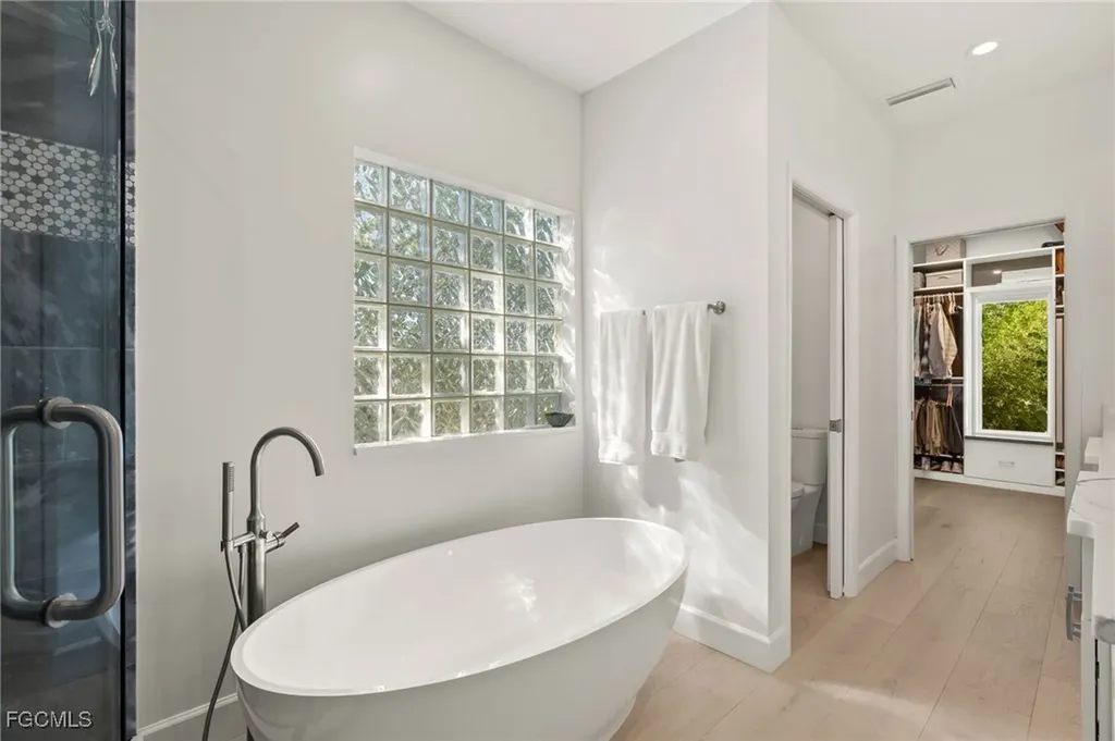 2400 Los Colony Road Sanibel FL 33957