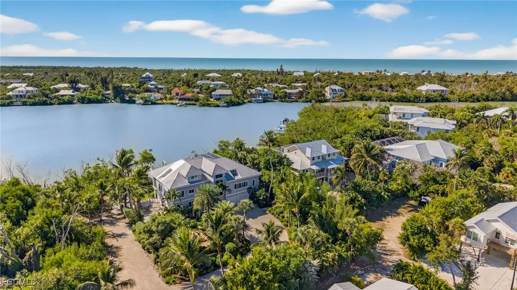 2400 Los Colony Road Sanibel FL 33957