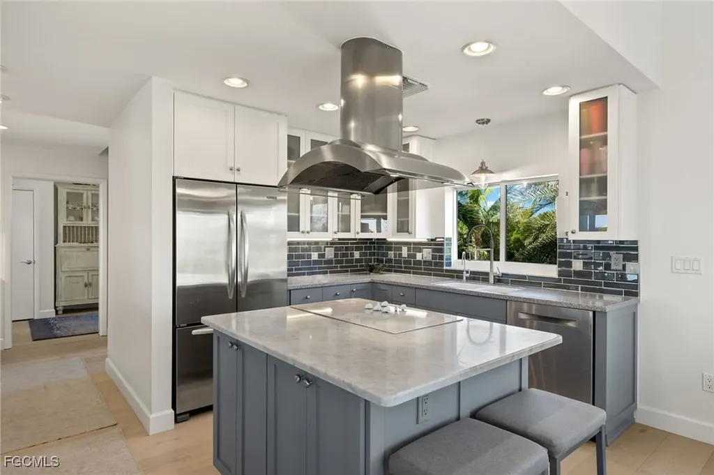 2400 Los Colony Road Sanibel FL 33957