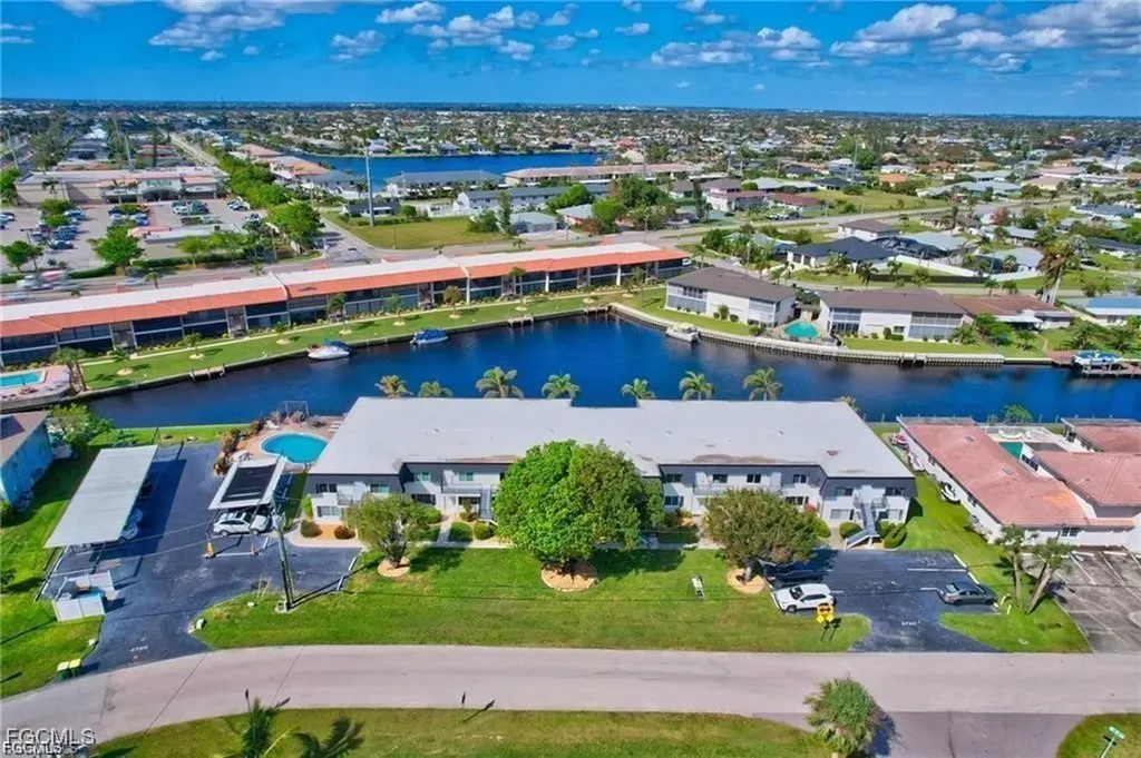 4722 SE 1st Place Cape Coral FL 33904