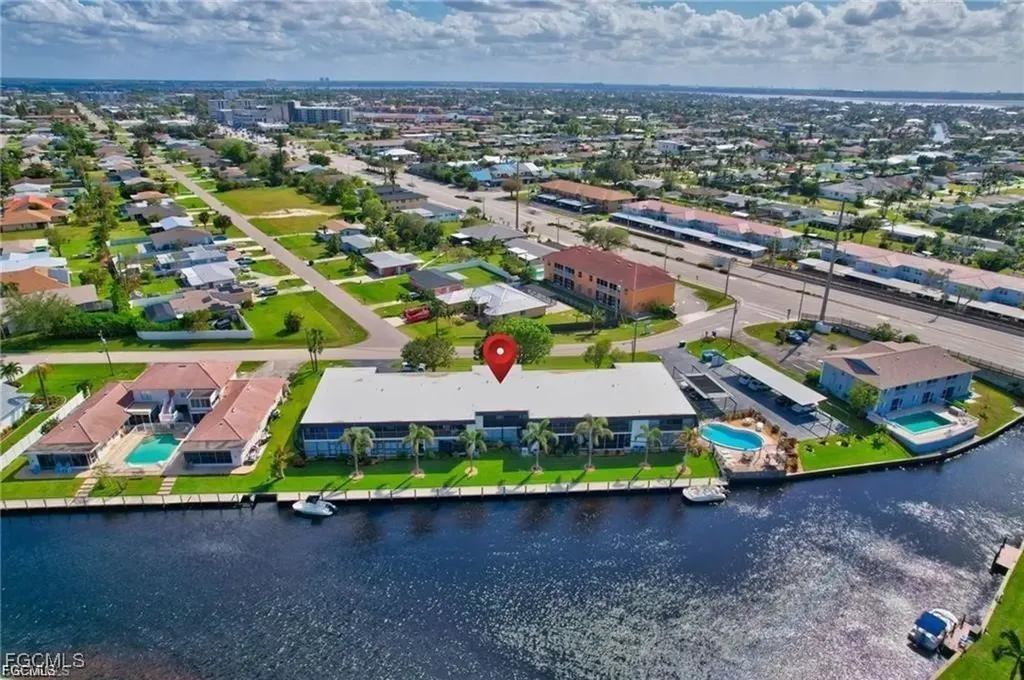 4722 SE 1st Place Cape Coral FL 33904