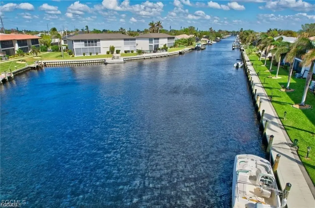 4722 SE 1st Place Cape Coral FL 33904