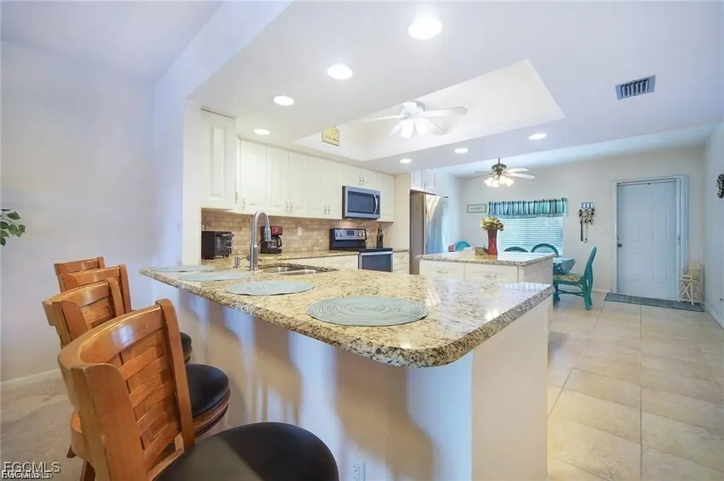 4722 SE 1st Place Cape Coral FL 33904
