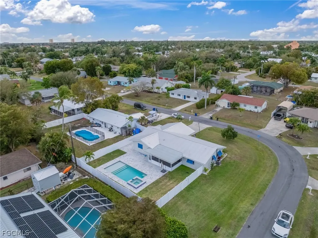 Fort Myers FL, 7162 Drake Drive