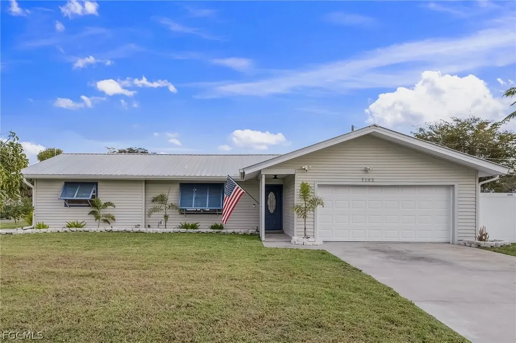 7162 Drake Drive Fort Myers FL 33908