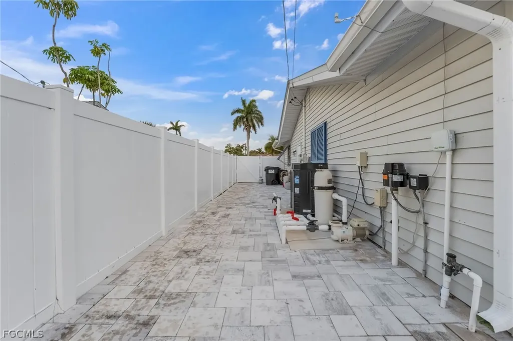 7162 Drake Drive Fort Myers FL 33908