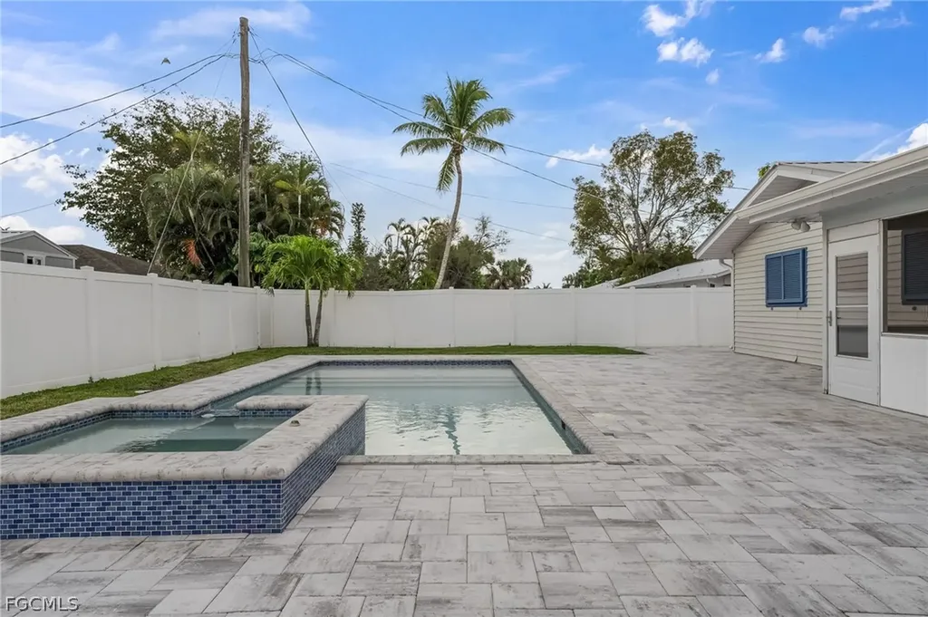 7162 Drake Drive Fort Myers FL 33908