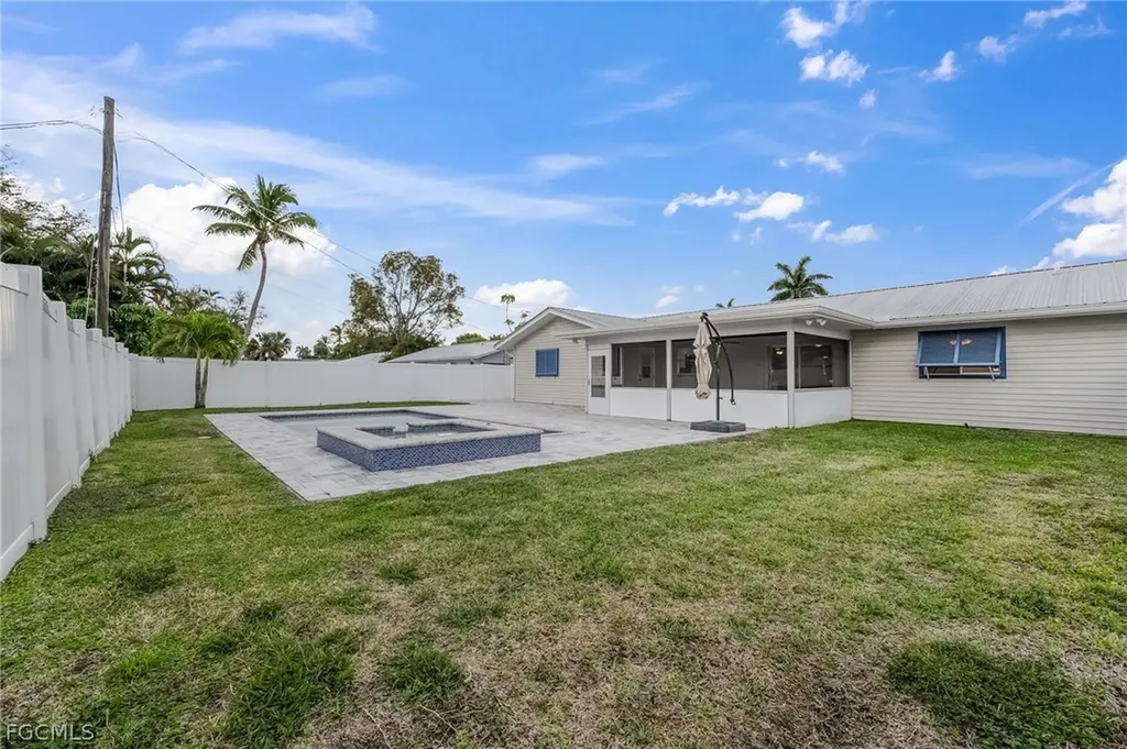 7162 Drake Drive Fort Myers FL 33908
