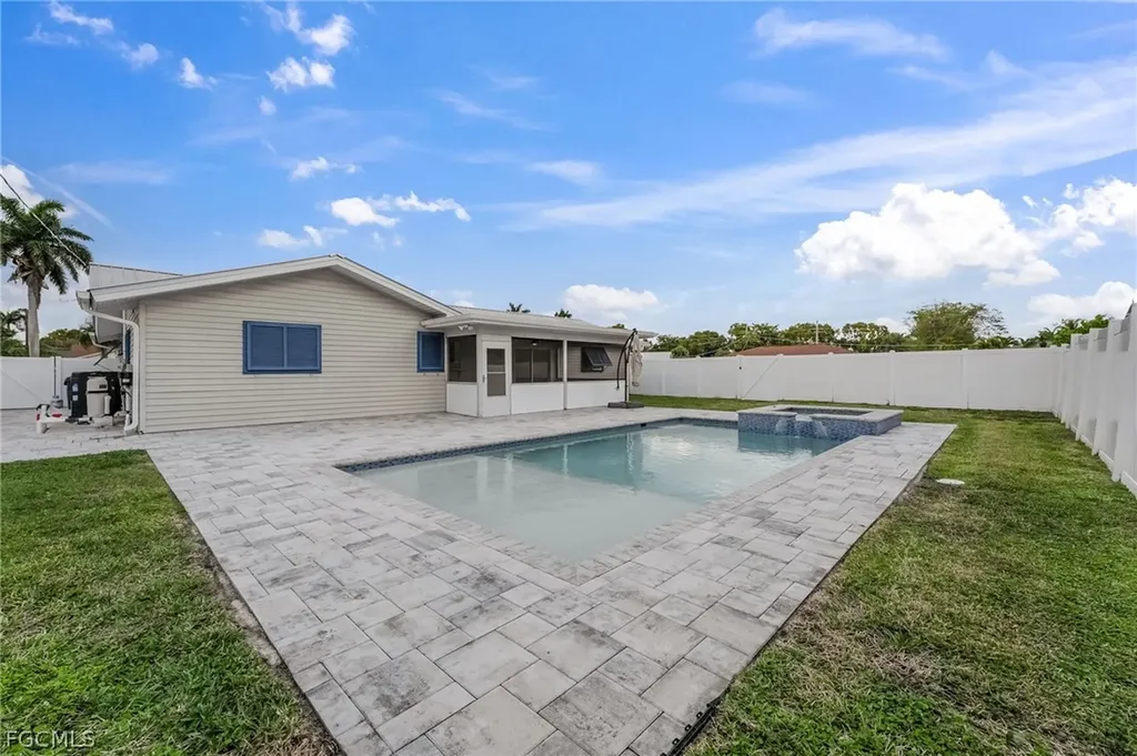 7162 Drake Drive Fort Myers FL 33908
