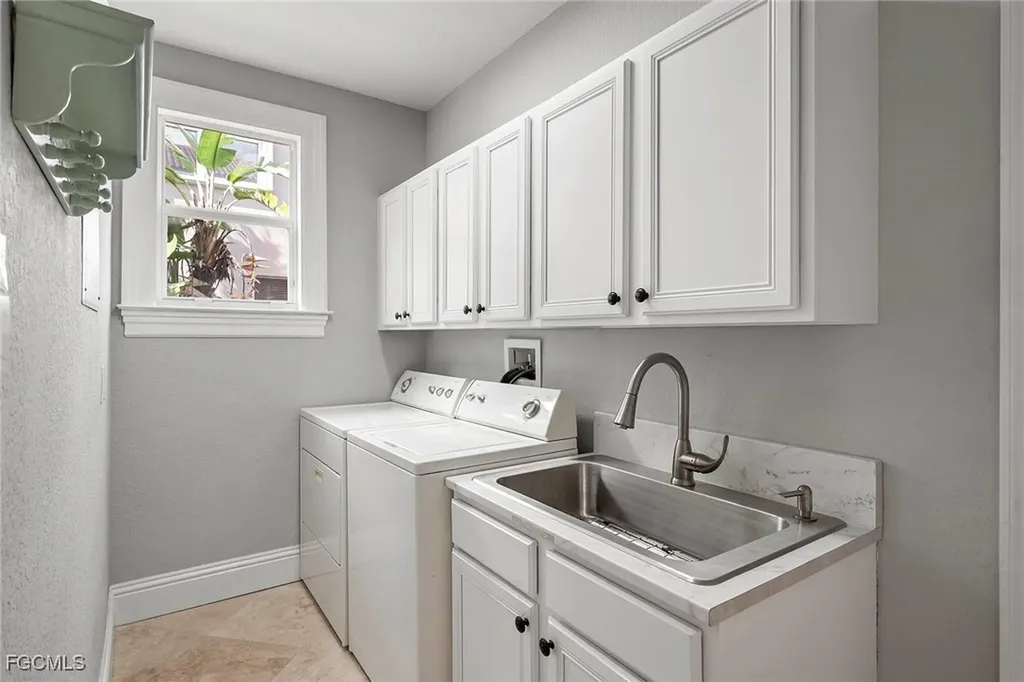 8490 Sumner Avenue Fort Myers FL 33908
