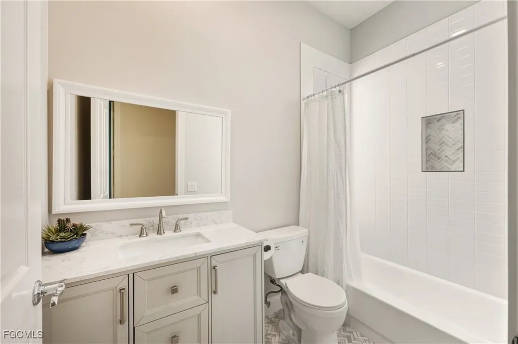 3464 Donoso Court Naples FL 34109