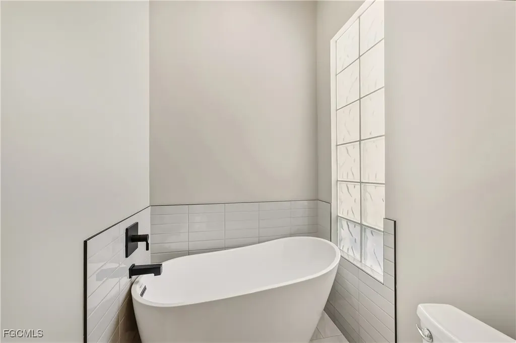 3464 Donoso Court Naples FL 34109