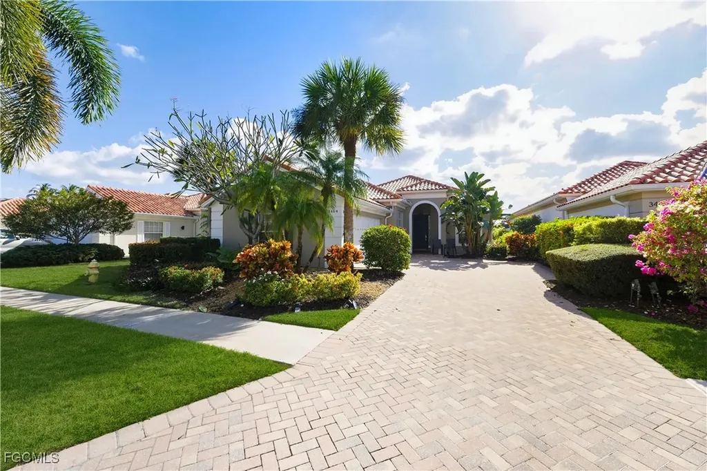 3464 Donoso Court Naples FL 34109