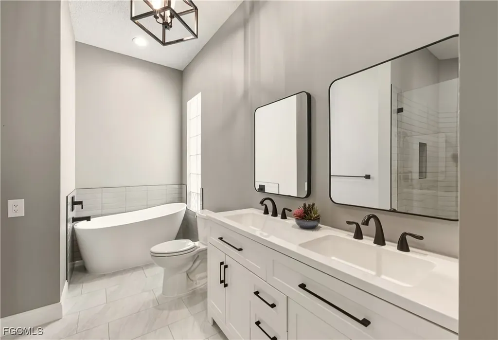 3464 Donoso Court Naples FL 34109