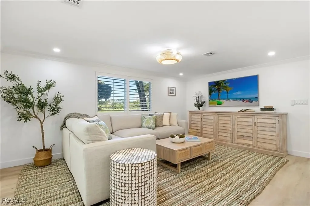 503 Broad Avenue S Naples FL 34102