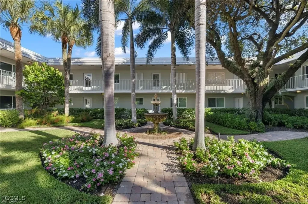 503 Broad Avenue S Naples FL 34102