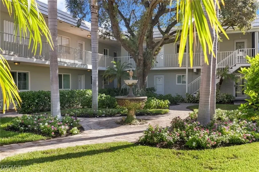 503 Broad Avenue S Naples FL 34102