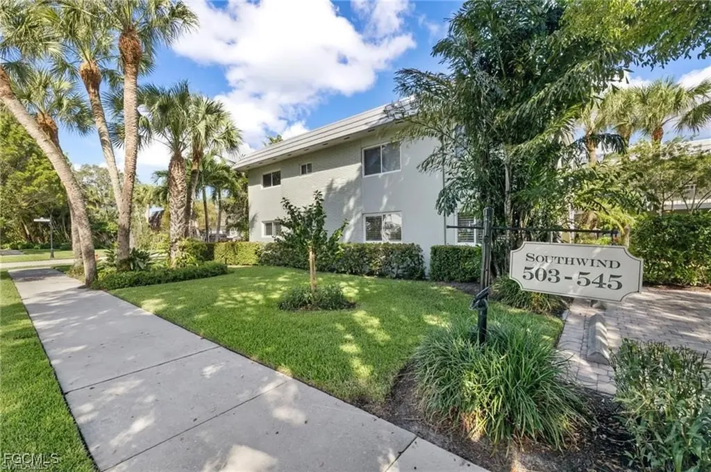 503 Broad Avenue S Naples FL 34102
