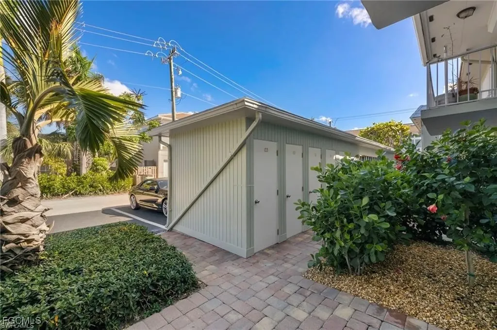 503 Broad Avenue S Naples FL 34102