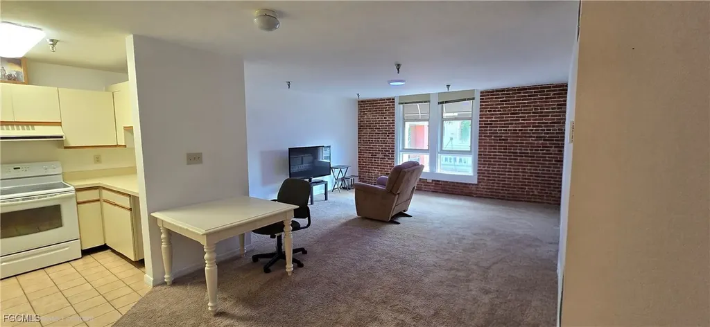 2271 1st Street Fort Myers FL 33901