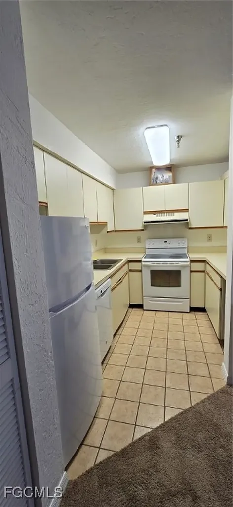 2271 1st Street Fort Myers FL 33901