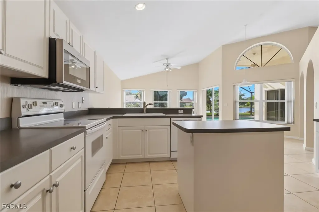 22860 Fountain Lakes Boulevard Estero FL 33928