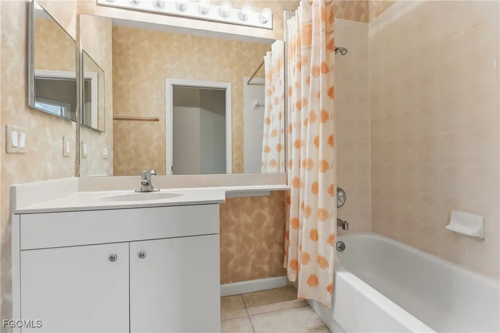 22860 Fountain Lakes Boulevard Estero FL 33928