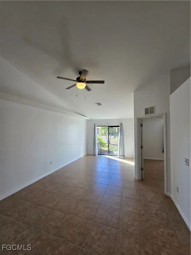 3820 SW 16th Place Cape Coral FL 33914