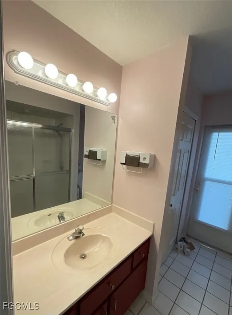 1403 SE 8th Place Cape Coral FL 33990