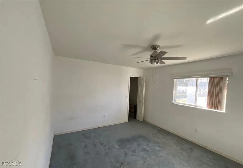 1403 SE 8th Place Cape Coral FL 33990