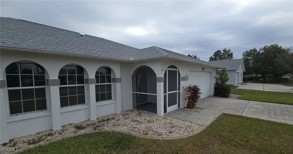 1403 SE 8th Place Cape Coral FL 33990