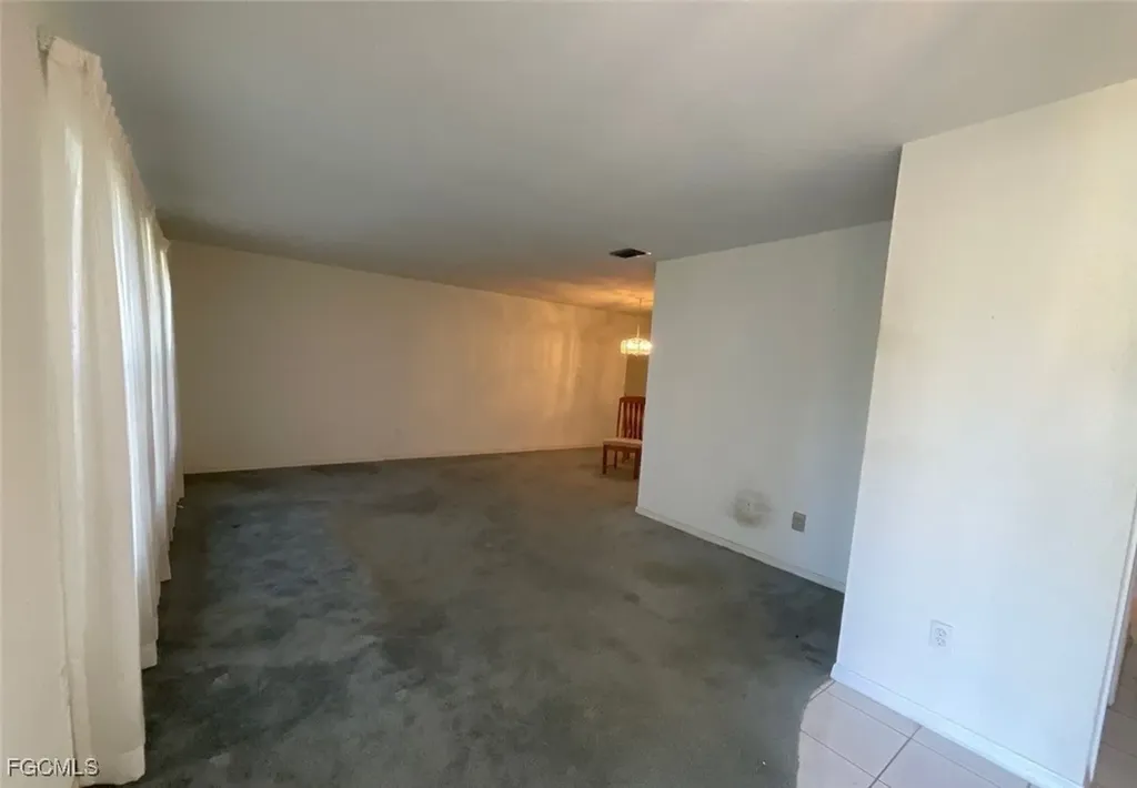 1403 SE 8th Place Cape Coral FL 33990