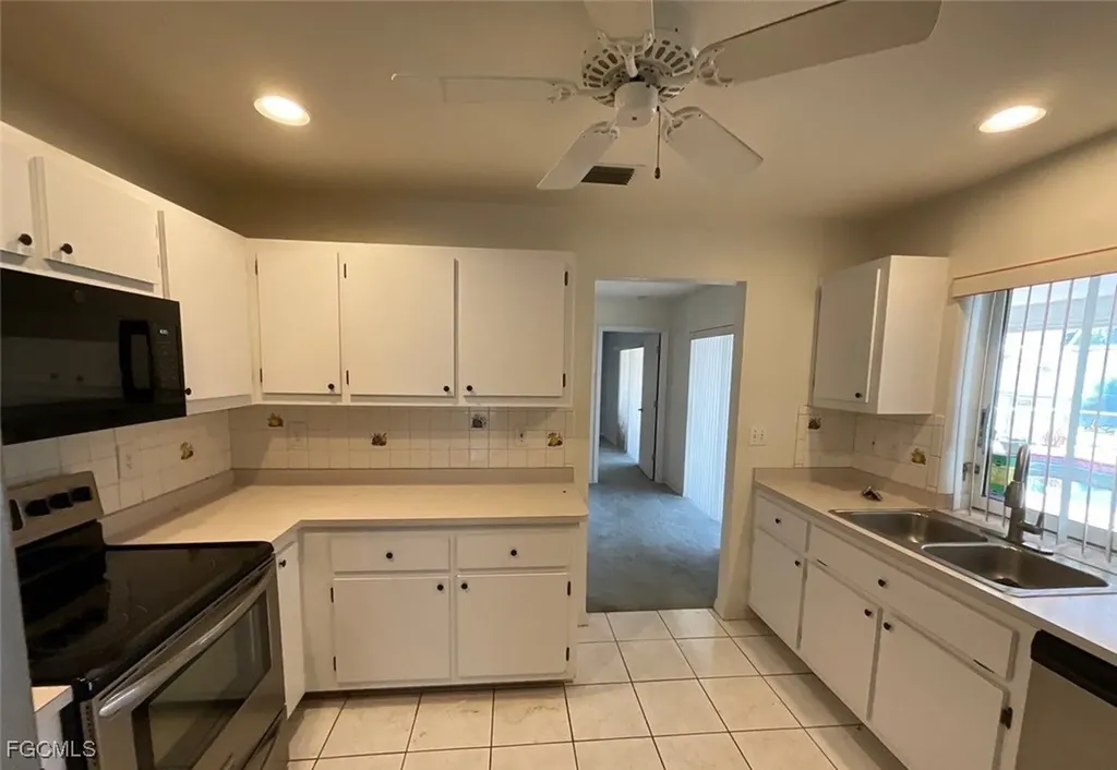 1403 SE 8th Place Cape Coral FL 33990