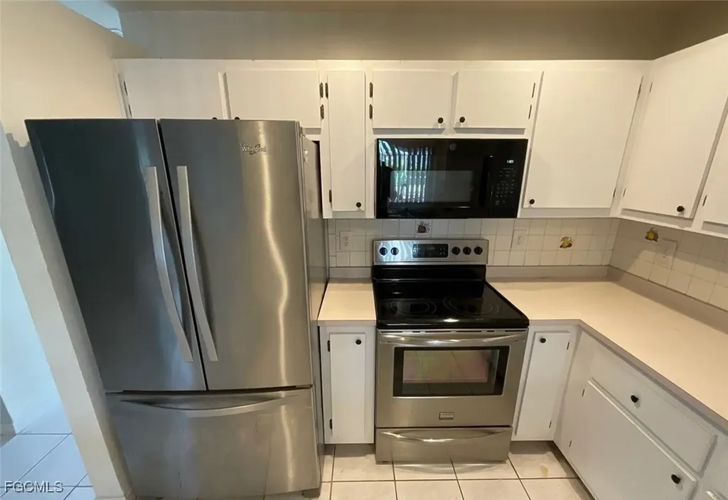 1403 SE 8th Place Cape Coral FL 33990