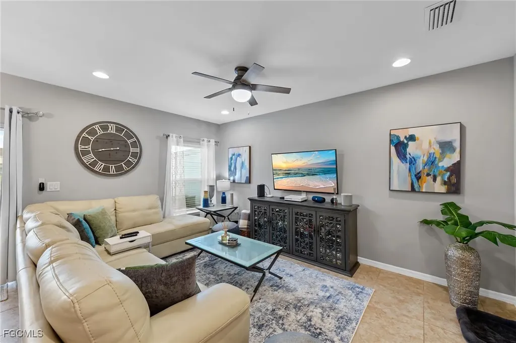 3849 Tilbor Circle Fort Myers FL 33916
