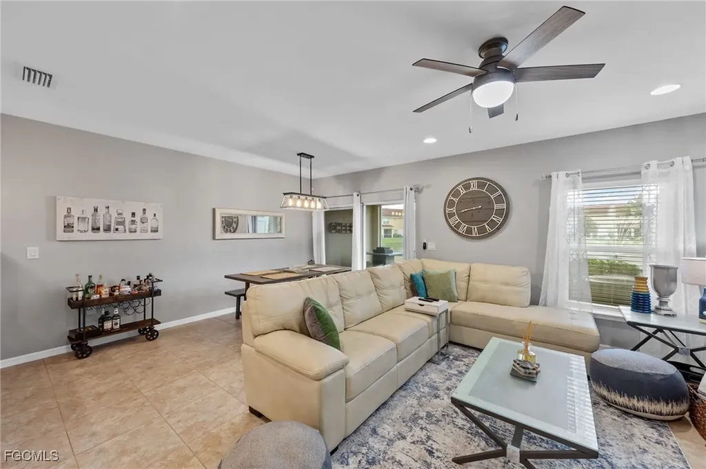 3849 Tilbor Circle Fort Myers FL 33916