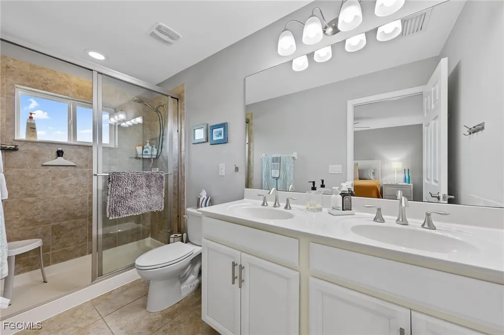 3849 Tilbor Circle Fort Myers FL 33916