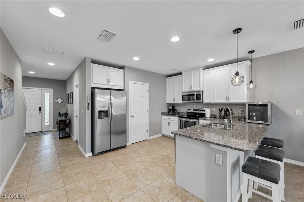 3849 Tilbor Circle Fort Myers FL 33916