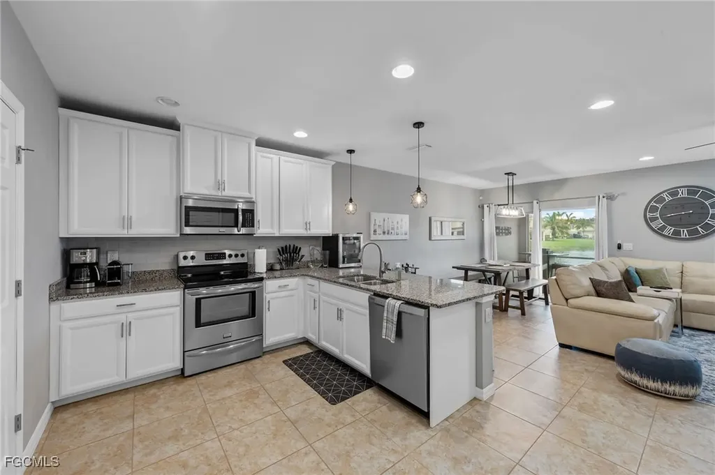 3849 Tilbor Circle Fort Myers FL 33916