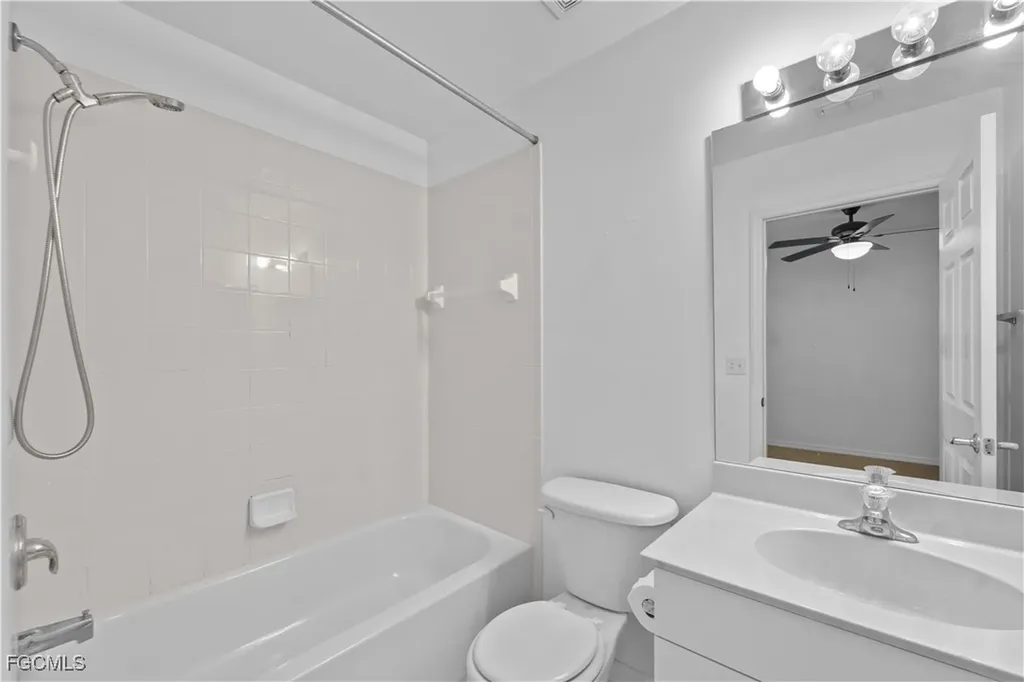3646 Pine Oak Circle Fort Myers FL 33916
