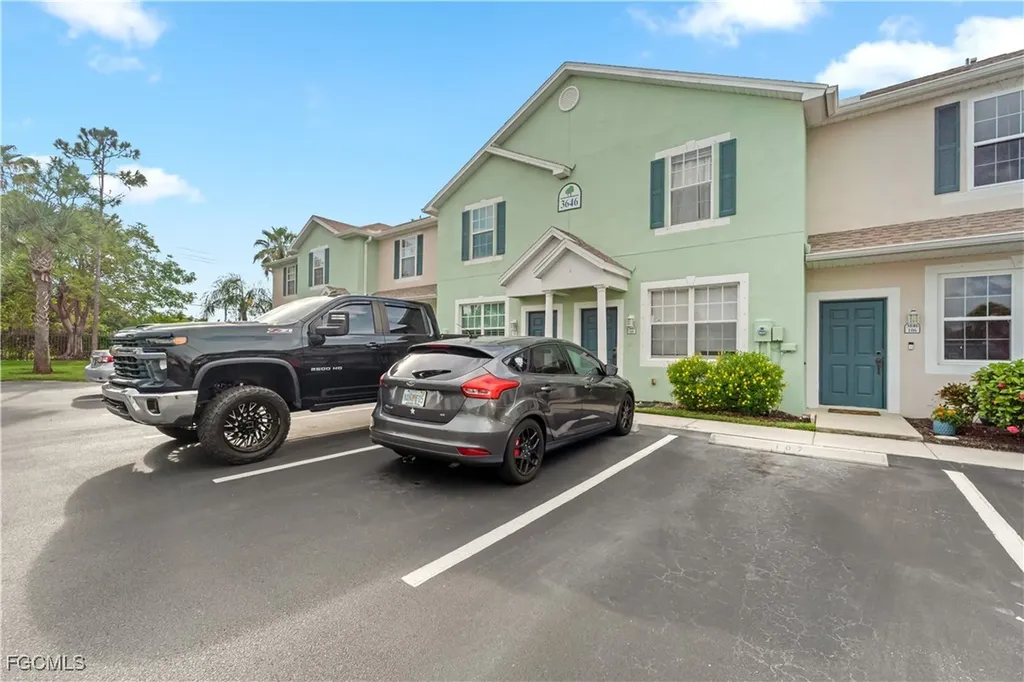 3646 Pine Oak Circle Fort Myers FL 33916