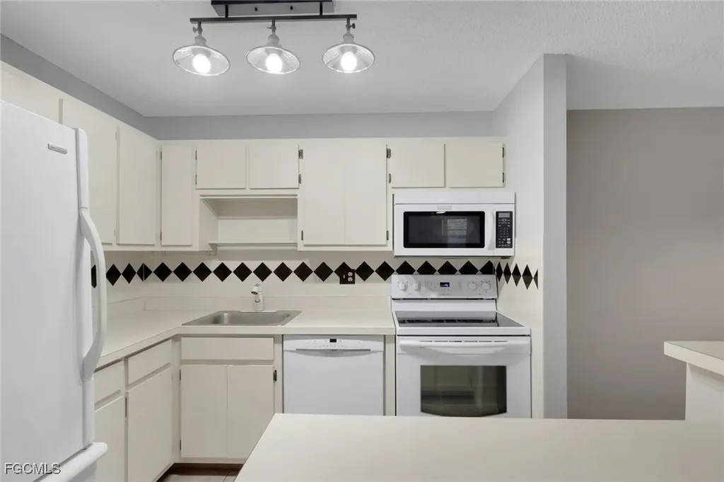 8151 S Woods Circle Fort Myers FL 33919